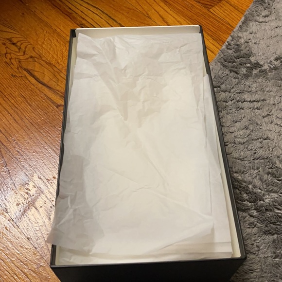 Gucci sneakers new in box - Picture 8 of 9